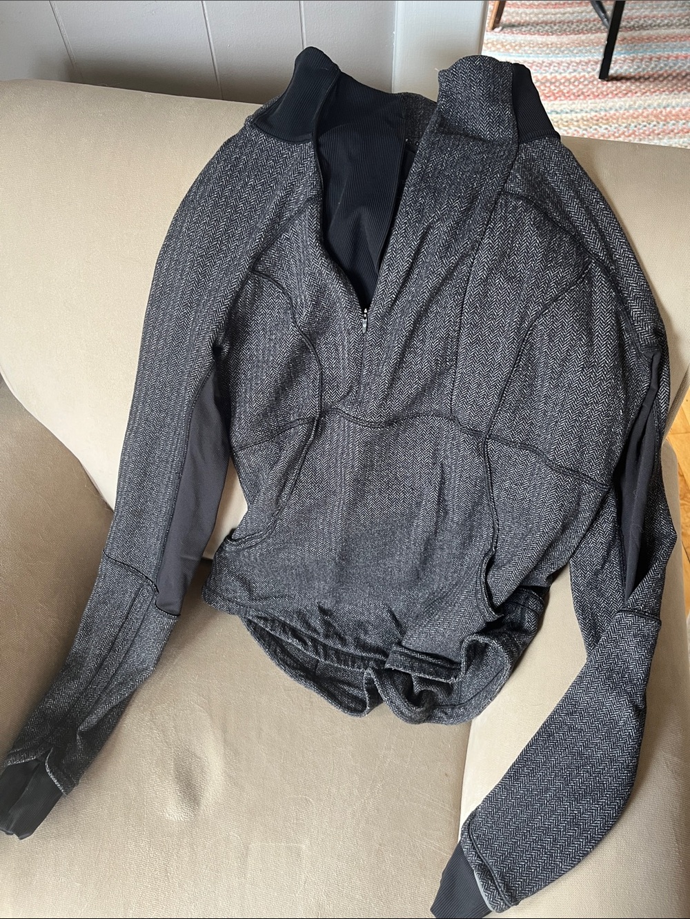Lululemon women’s Pullover